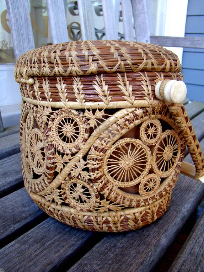 A Mattapoisett basket made by Helen Gaster circa 1972 — image 6